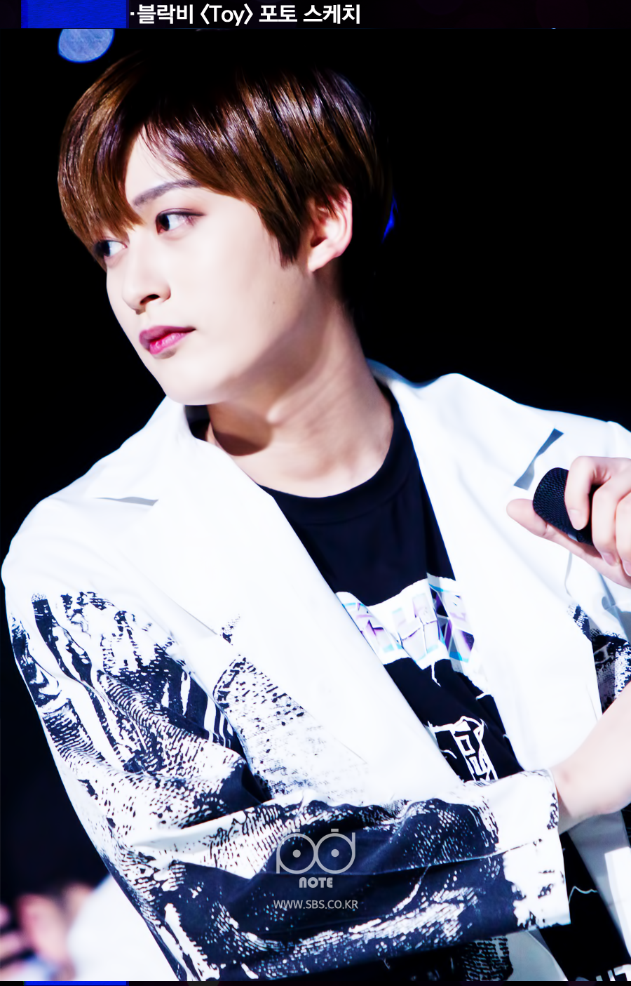 블락비 TOY 포토 스케치 재효 개인 사진