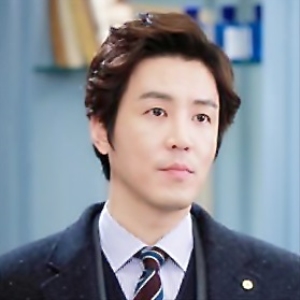 최원영 윤재호
