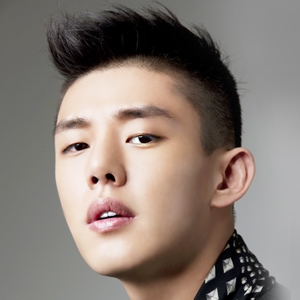 유아인 강영걸