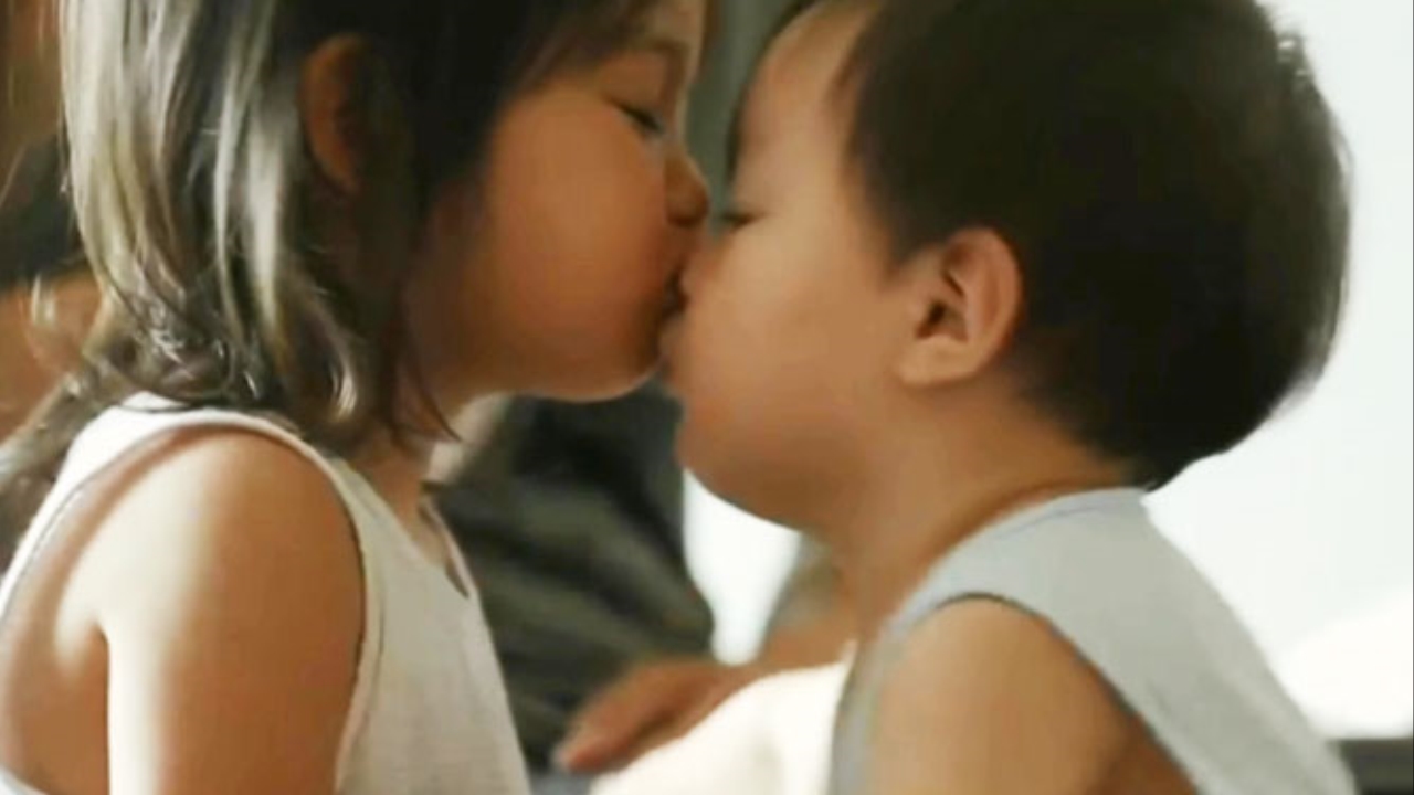 태오와 태린 남매, 뽀뽀인사 성공! 리키김-류승수 흐뭇~ (태오,태린네) 썸네일