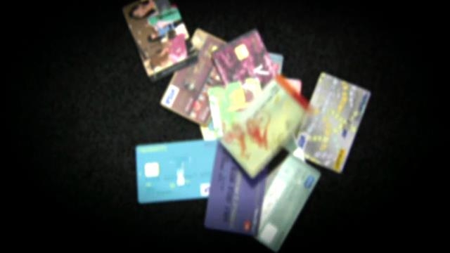 유출된 개인정보로 신용카드 발급 '허술한 발급절차' 썸네일