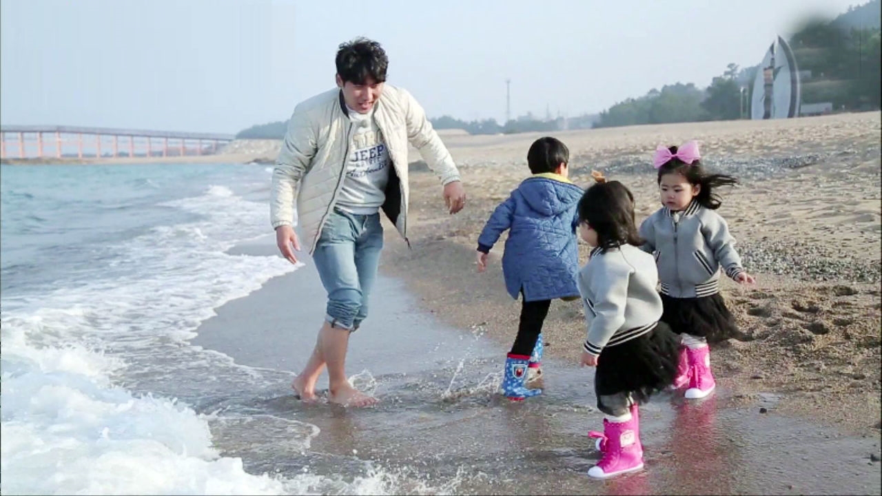 [최초 공개] 라둥이! 바다와 만나다 썸네일