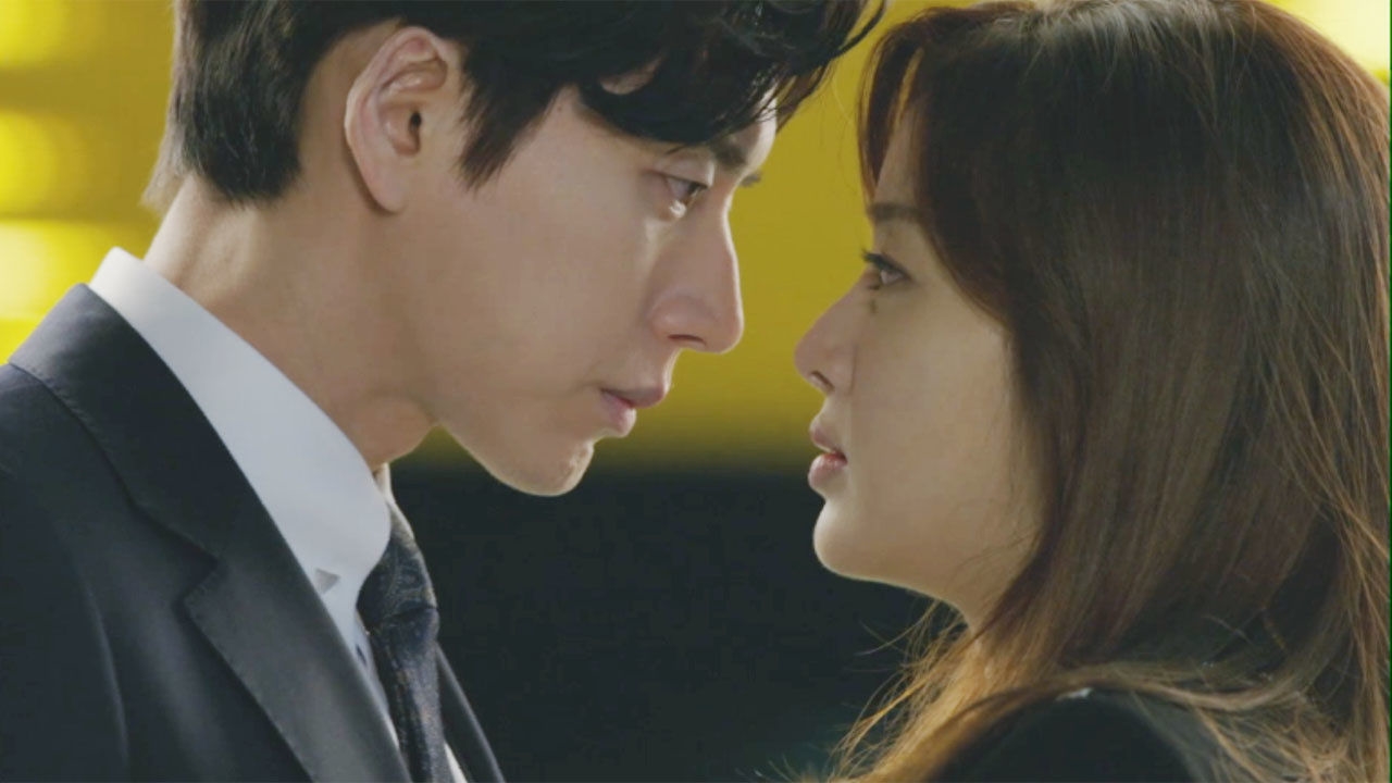 박해진, 강소라에 밀착 스킨십… '의미심장한 눈빛' 썸네일