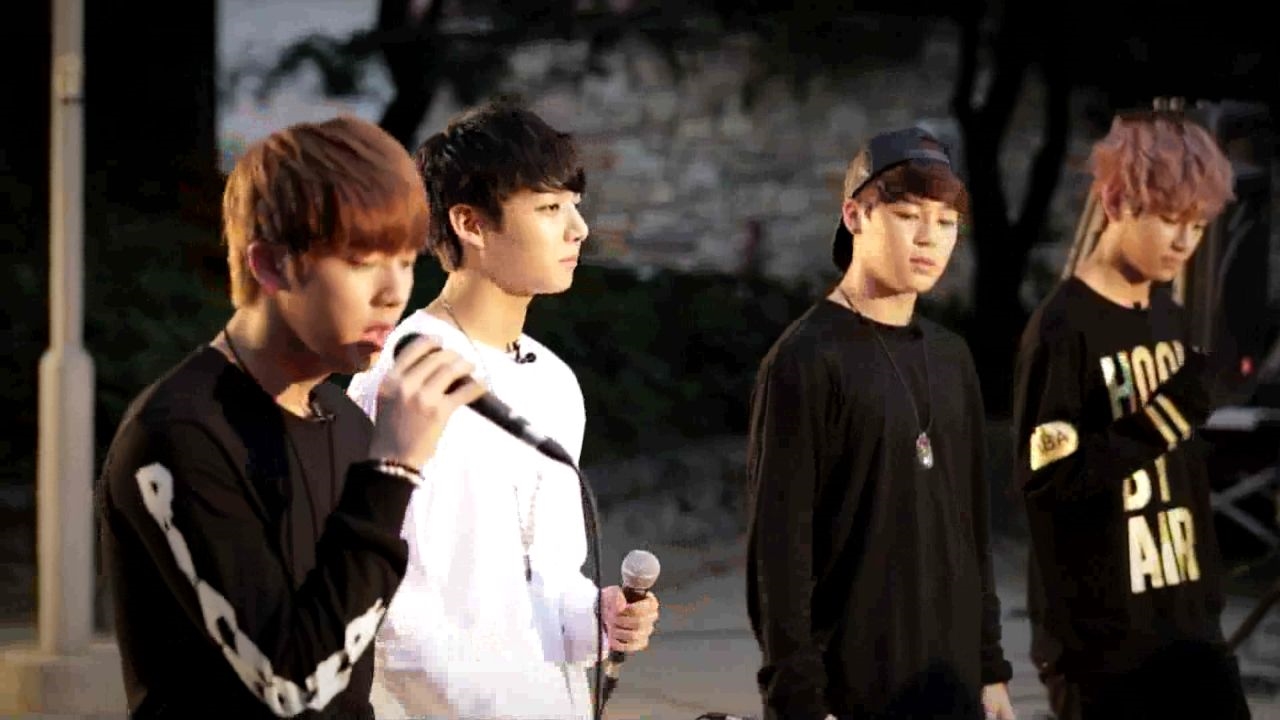 [7회] 방탄 진,지민,정국,뷔 보컬라인의 버스킹 공연 썸네일
