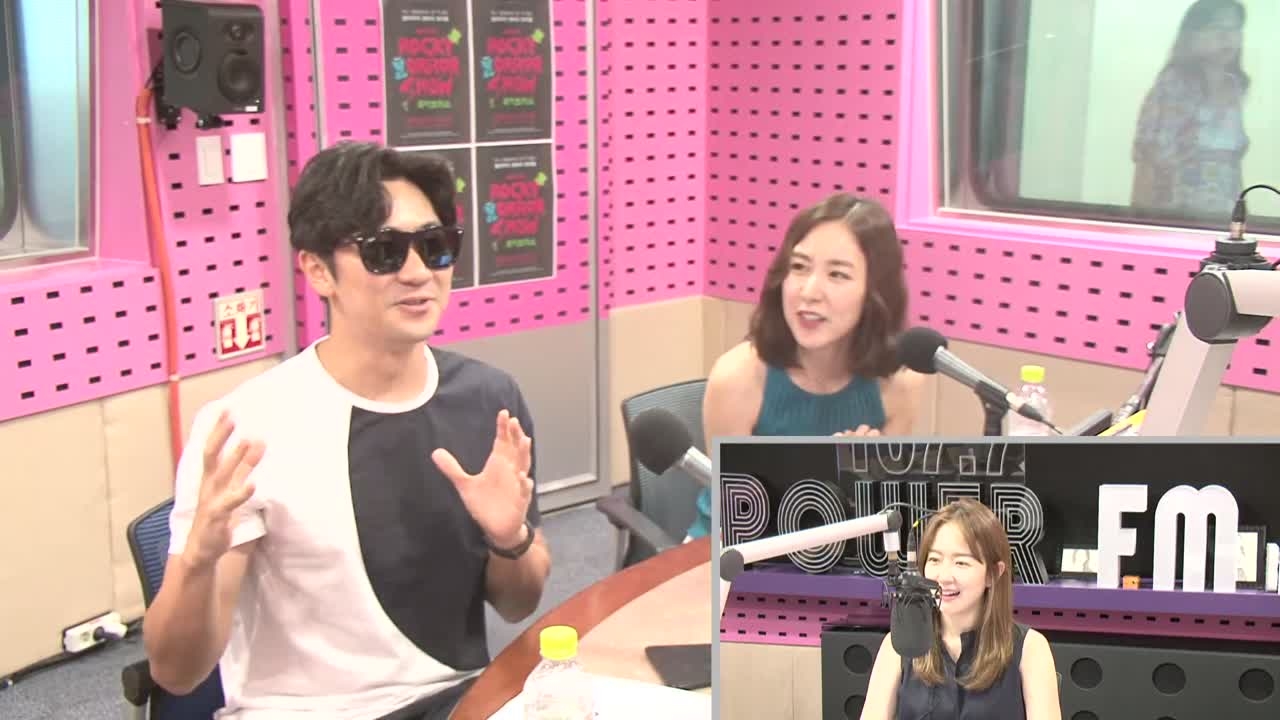 [박선영의 씨네타운] 단 한명도 정상인 캐릭터가 없는 뮤지컬 록키호러쇼, 송용진-간미연 썸네일