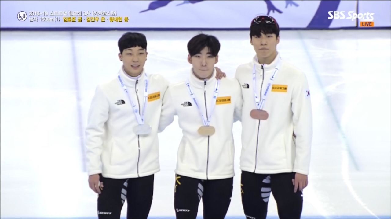 [월드컵 3차] '메달싹쓸이' 포디움에 나란히 선 임효준, 김건우, 황대헌 썸네일