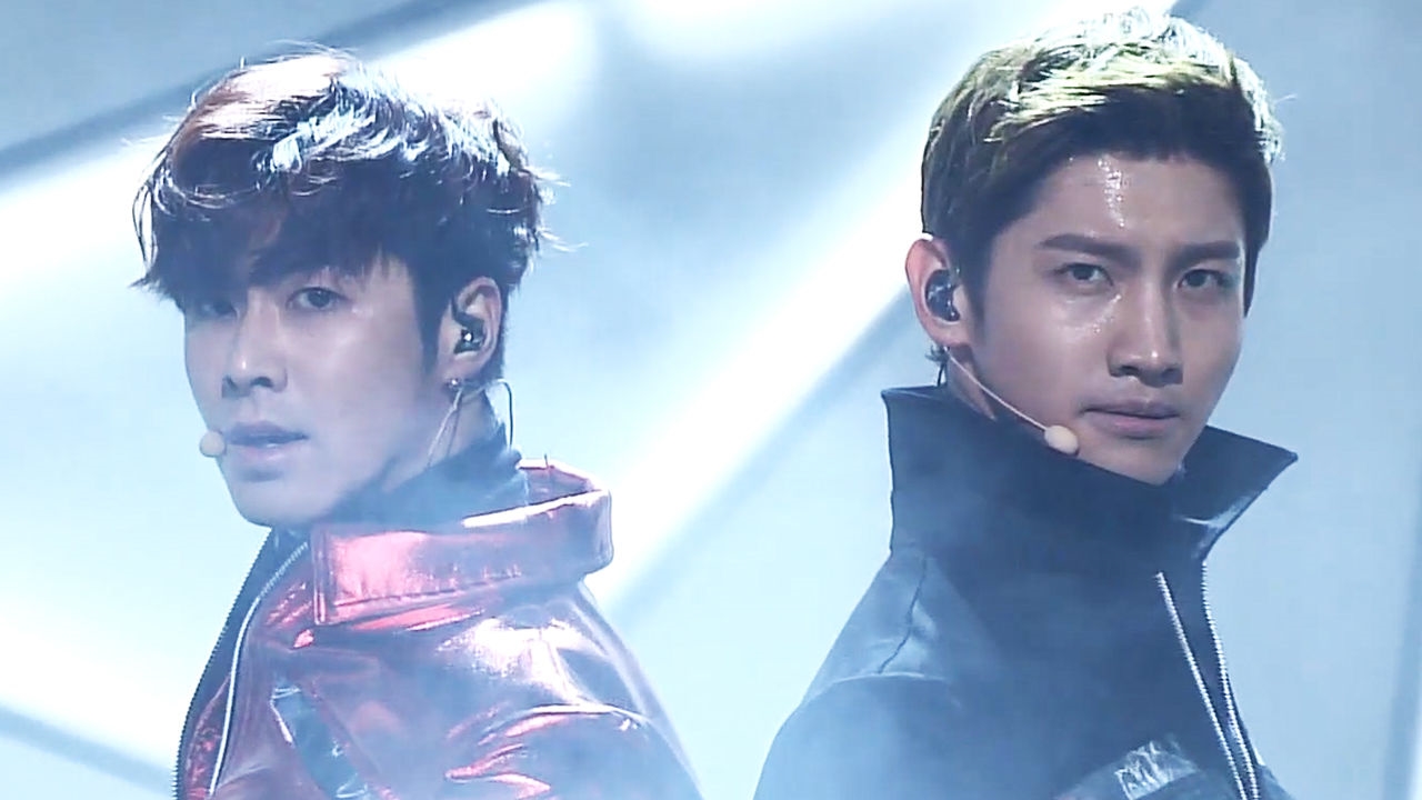 K-POP의 제왕 '동방신기'의 강렬한 무대 'Humanoids' 썸네일