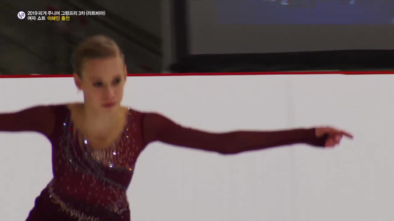 [주니어 그랑프리] 3차 여자 쇼트 - 1차대회 보다 성장한 연기, 마야 크로미크 썸네일