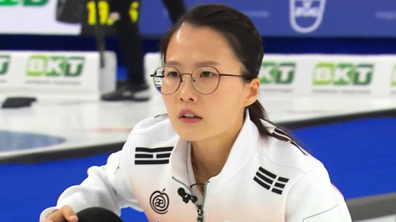 실점을 최소화 시키는 김은정의 감각적인 샷 [미국 vs 대한민국] 썸네일