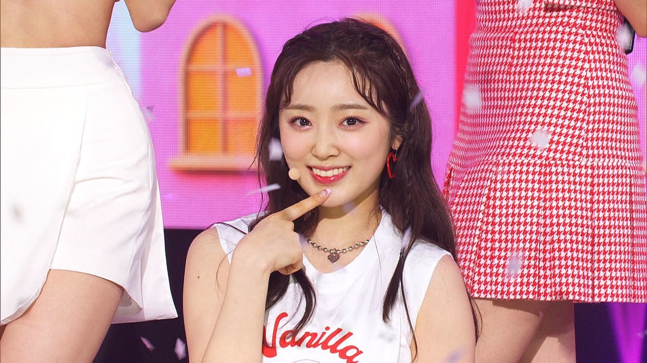 [Hot Debut] 상큼 달콤한 매력, LIGHTSUM 'Vanilla' 썸네일