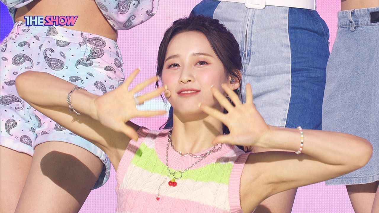 상큼한 매력 폭발, LIGHTSUM 'Vanilla' 썸네일