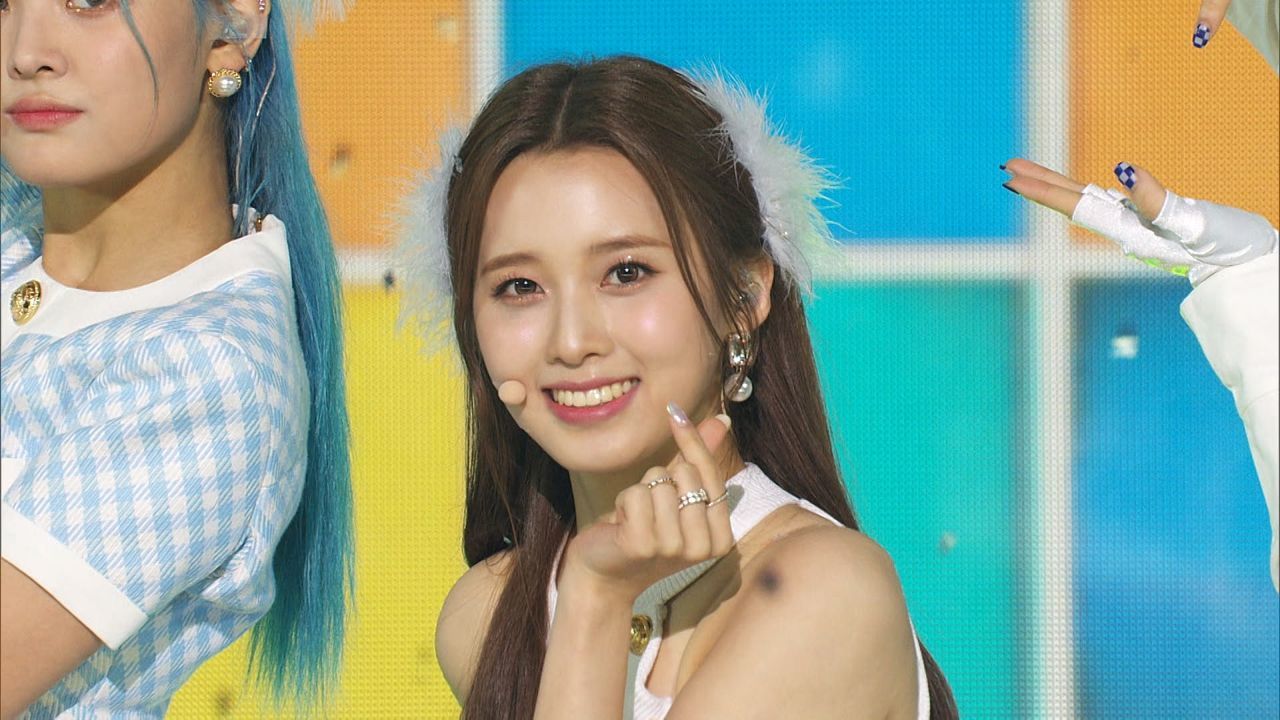 [Comeback] 신비로운 무드, LIGHTSUM 'VIVACE' 썸네일