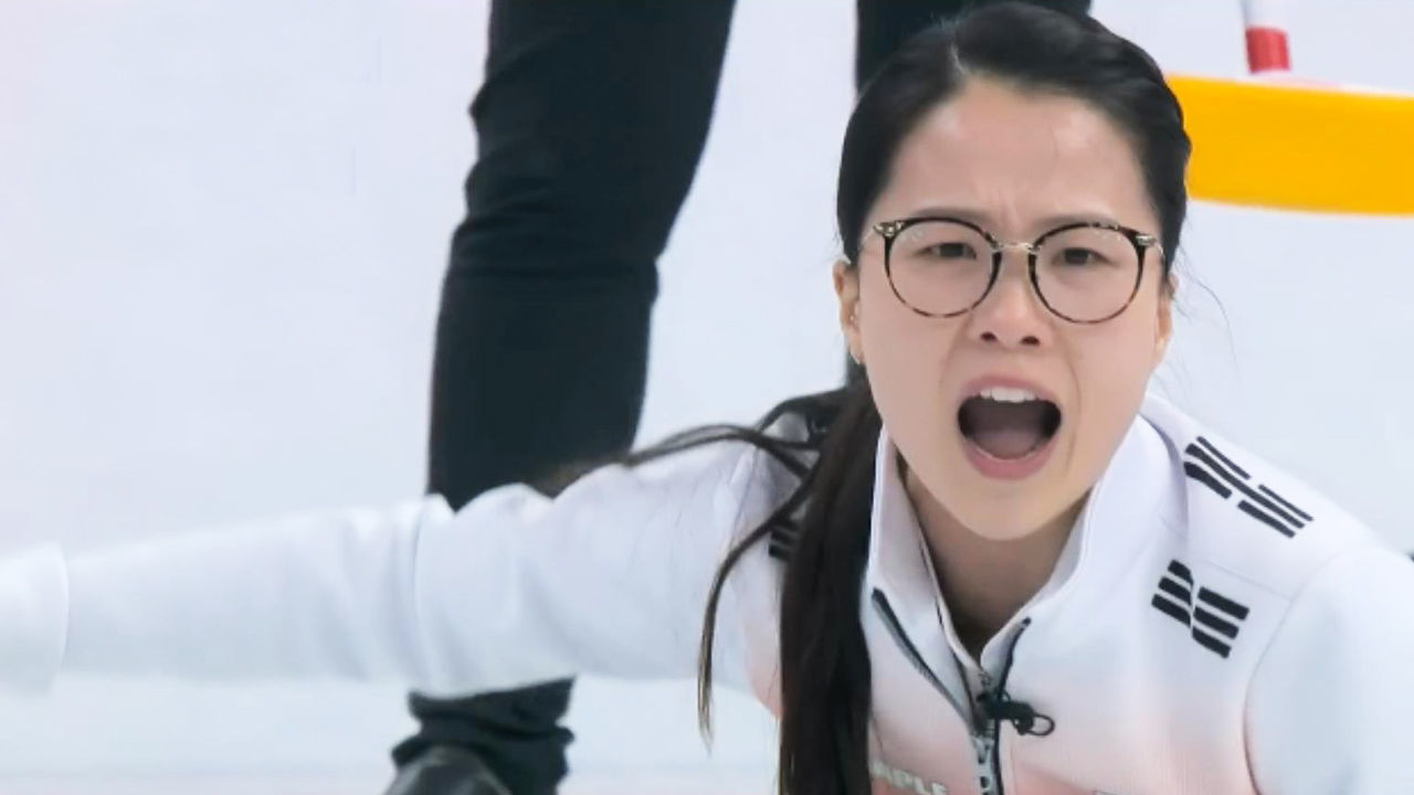 '완벽한 샷' 중계진도 감탄한 김은정의 더블 테이크아웃 [컬링 예선 대한민국 vs 일본] 썸네일