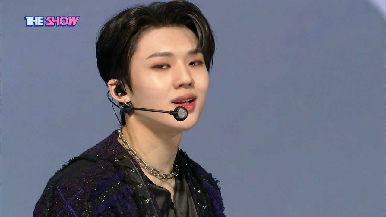 [Hot Debut] 웅장한 등장, TNX '비켜' 썸네일