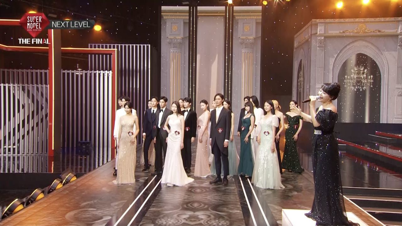 김소현 X 2022 슈퍼모델 드레스쇼 (황금별-뮤지컬 '모차르트' OST) [2022 슈퍼모델 선발대회] 썸네일