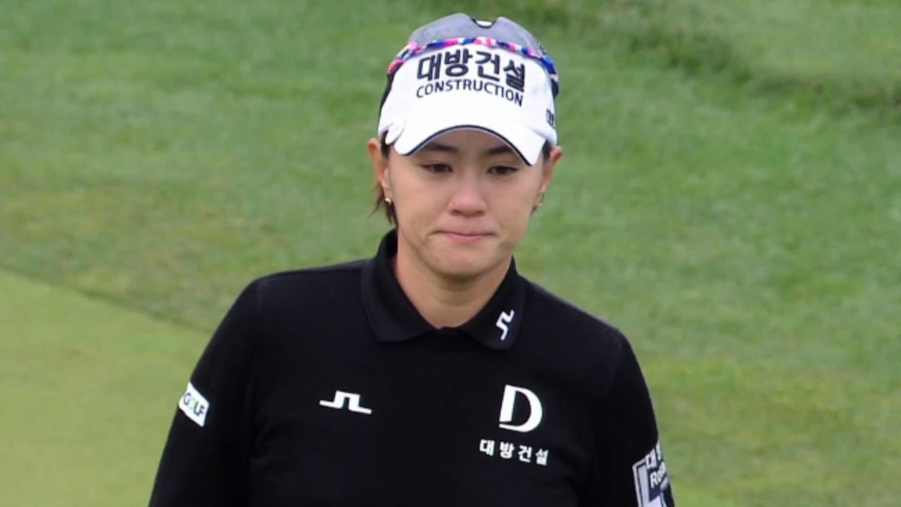 '처음과 끝' 프로 생활을 마치며 눈시울을 붉히는 최나연 [SK쉴더스 · SK텔레콤 FR] 썸네일