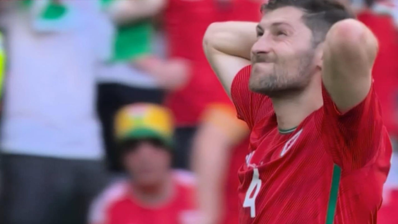 가장 좋은 기회! 슈퍼세이브에 막힌 벤 데이비스 [웨일즈 vs 이란] 썸네일