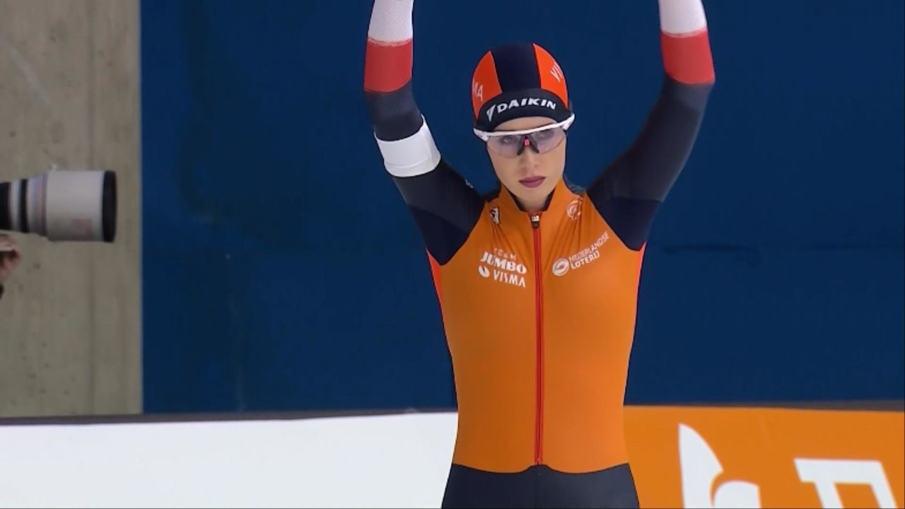 엄청난 저력 보여주며 안토이네트 더 용 은메달 획득 [4차 여자 1500m] 썸네일