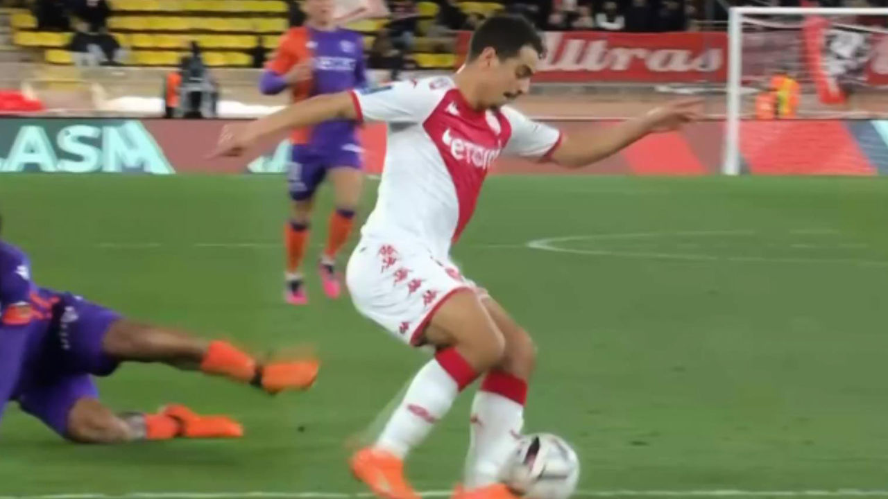 너무 완벽한 기회 기다린 벤 예데르의 아쉬운 마무리 [모나코 vs 니스] 썸네일