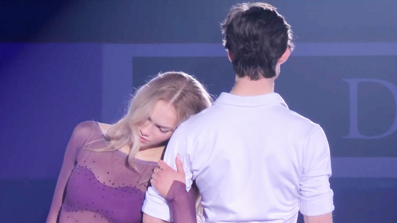 감성적인 갈라 연기 펼친 피비 베커-제임스 허낸데즈 [주니어 세계선수권 갈라쇼] 썸네일