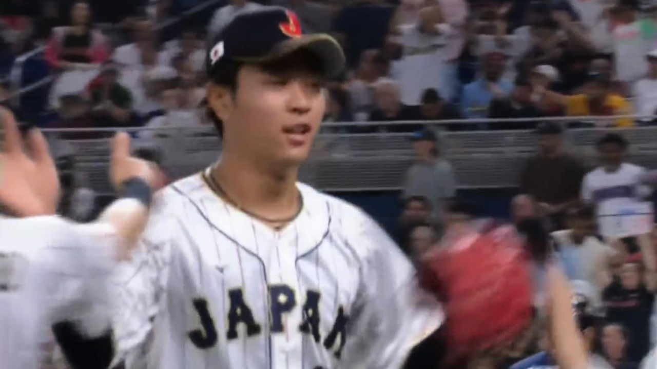 5회초 주요장면, 위기를 범타유도로 극복한 다카하시 [미국 vs 일본] 썸네일