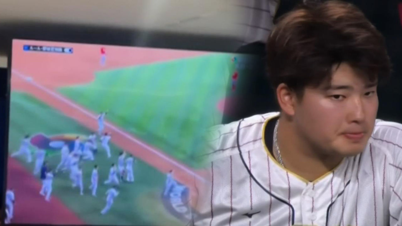 무라카미의 극적인 끝내기에 기뻐하는 팀 동료들 [미국 vs 일본] 썸네일