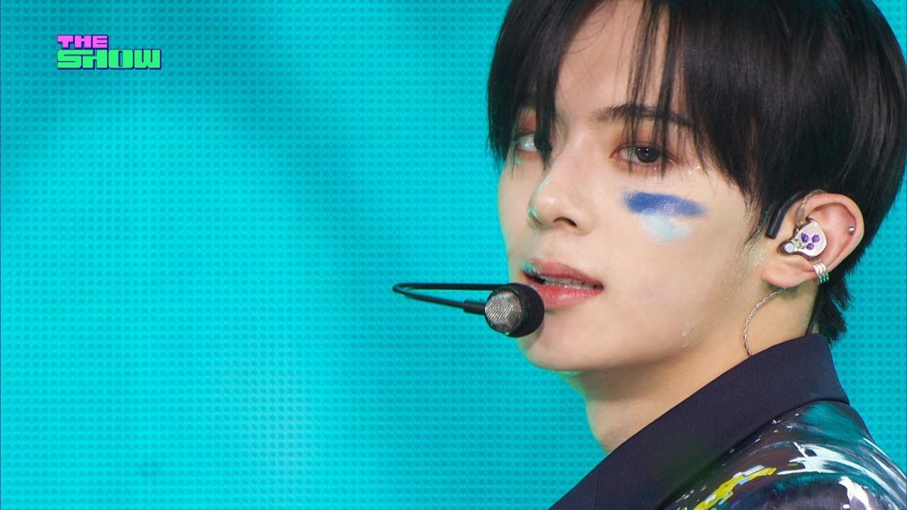 [Comeback] 꿈을 향해 달려가는, 베리베리(VERIVERY) 'Crazy Like That' 썸네일