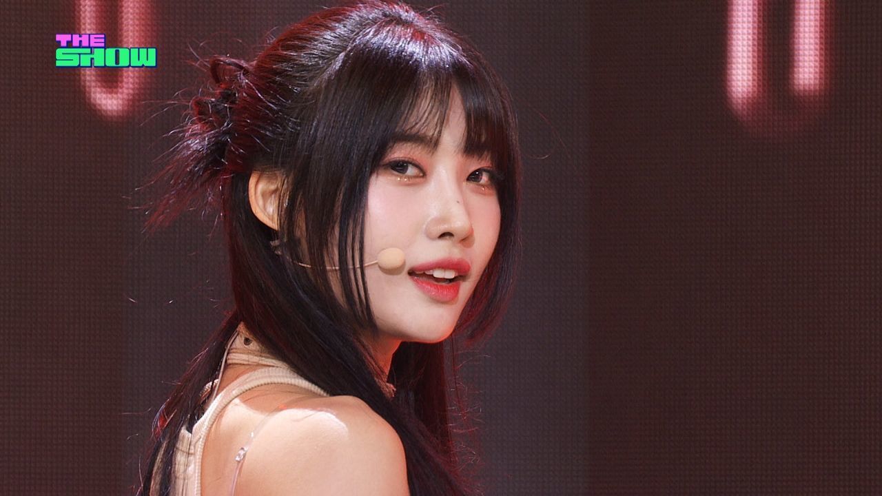 독보적인 걸스 파워, EVERGLOW (에버글로우) 'SLAY' 썸네일