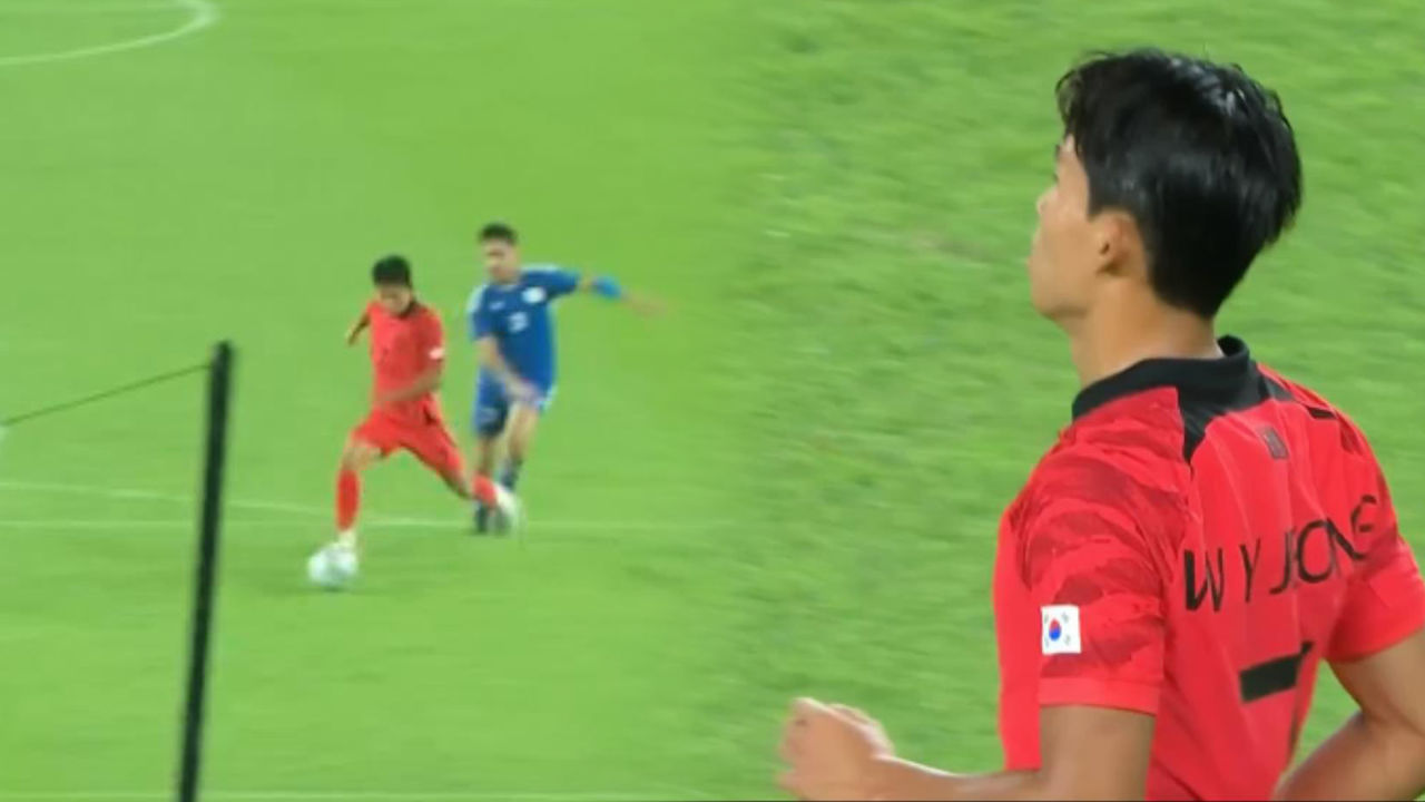 득점포 멈출 생각 없는 정우영, 골문 노린 날카로운 슈팅 [대한민국 vs 쿠웨이트] 썸네일