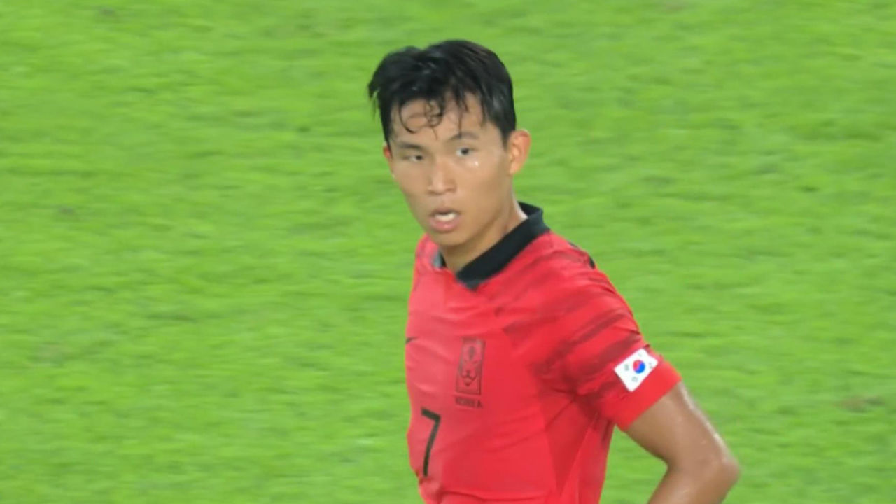 무자비한 득점 폭격! 상대 실수 놓치지 않는 정우영의 멀티골 [대한민국 vs 쿠웨이트] 썸네일