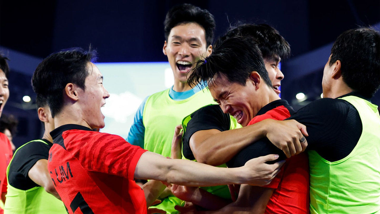 선제골! 작품같은 세트피스로 만들어낸 정우영의 득점 [대한민국 vs 우즈베키스탄] 썸네일