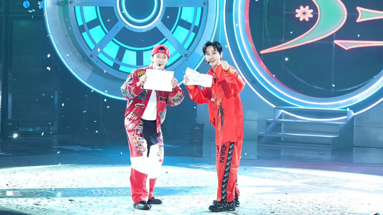 [안방1열 풀캠] 슈퍼주니어-D&E 'Go High' (SUPER JUNIOR-D&E FullCam) 썸네일