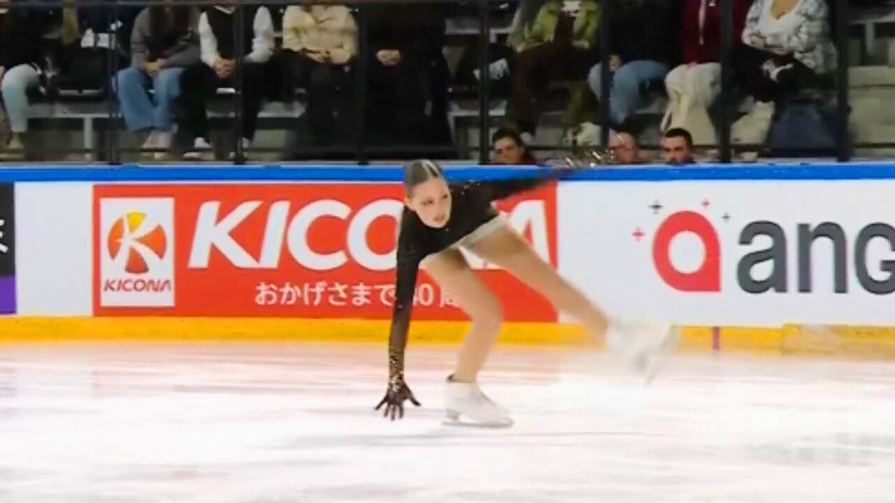아쉬운 표정을 지으며 연기를 마치는 니나 핀자로네 [그랑프리 3차 여자 쇼트] 썸네일