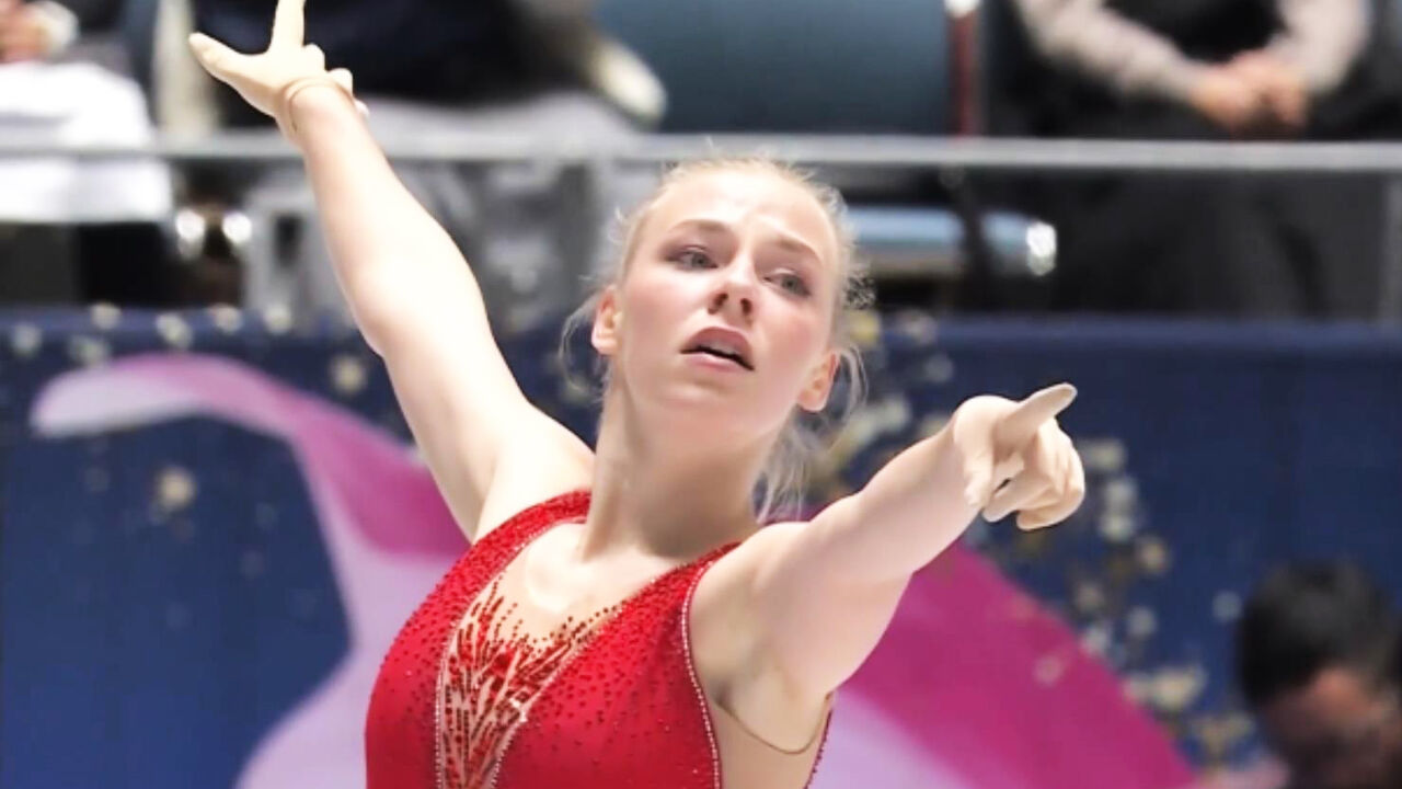 다시 한번 포디움! 니나 페트로키나의 쇼트 연기 [그랑프리 4차 여자 쇼트] 썸네일