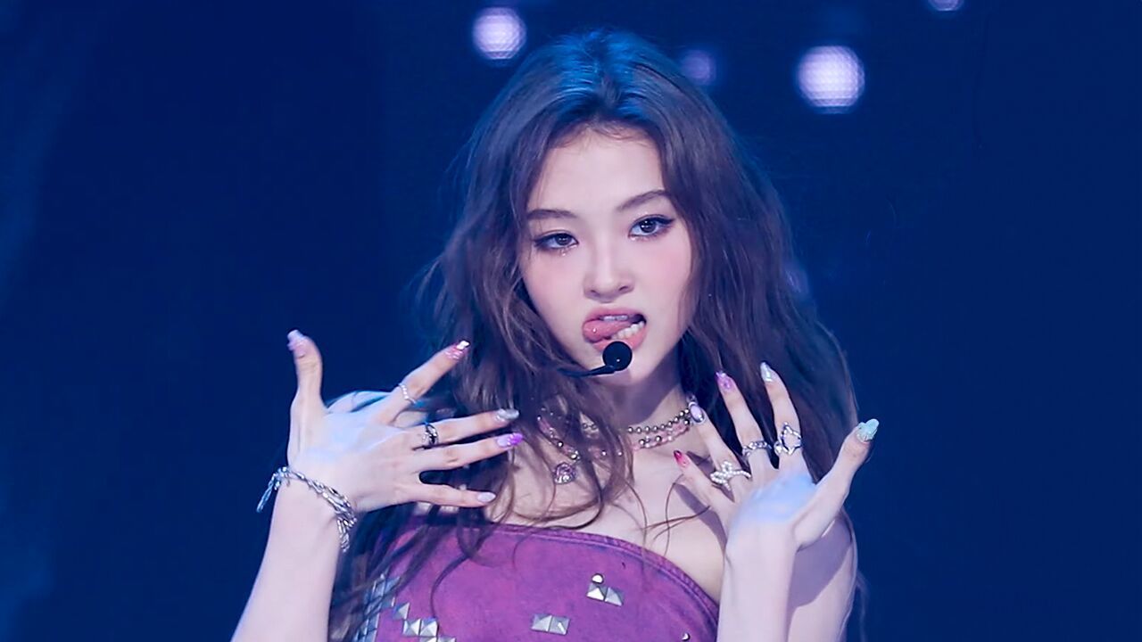 [페이스캠] 미야오 엘라 'HANDS UP' (MEOVV ELLA FaceCam) 썸네일