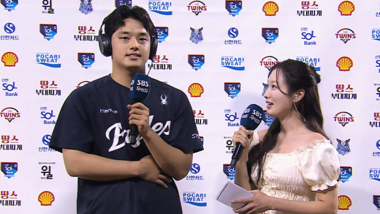 개인 한 시즌 최다 9승! 문동주 인터뷰 [베이스볼S]