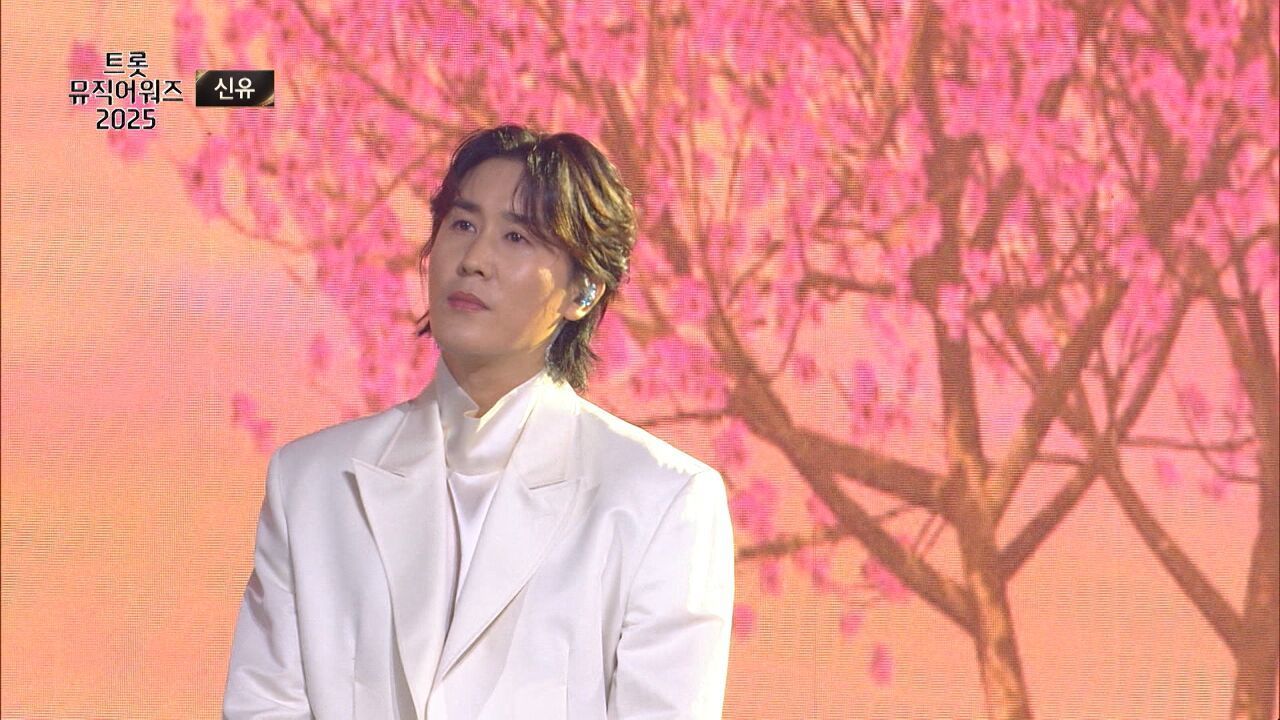 신유, 러브스토리 | 트롯뮤직어워즈 2025 1부 썸네일