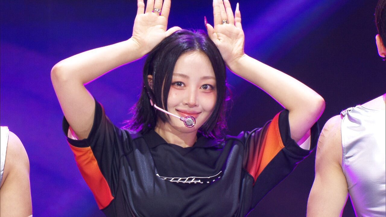 Yves(이브) - Soap (feat. PinkPantheress) [THE SHOW 250812] 썸네일