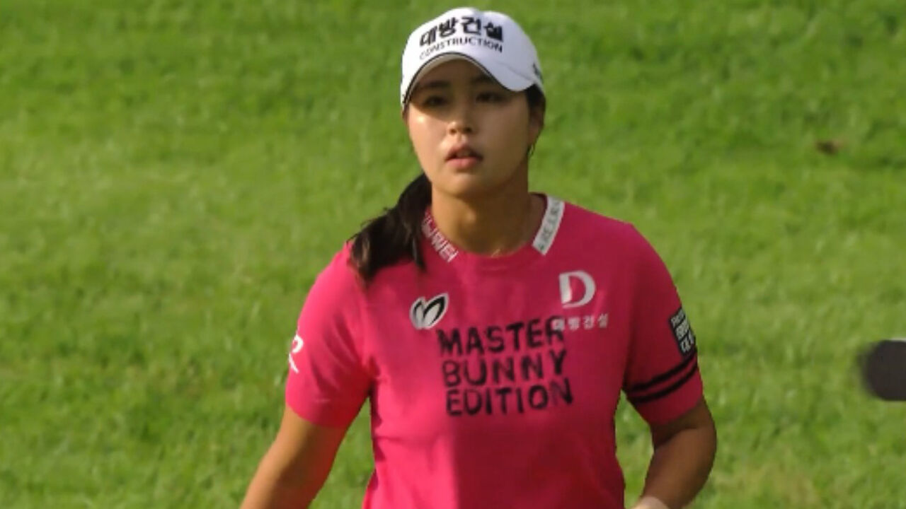 “흐름이 또 이렇게 바뀌고 있습니다!” 클러치 버디를 성공시킨 성유진 [하이트진로 FR] 썸네일