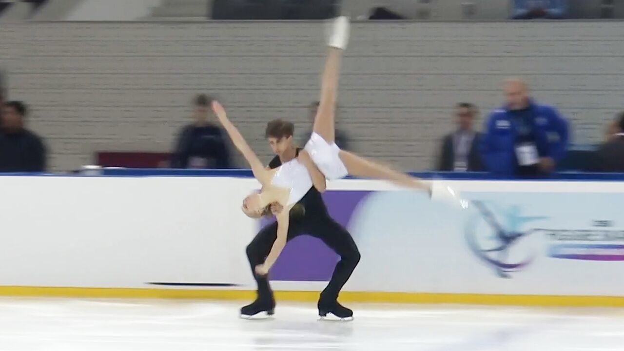 과감한 연기를 선보인 조이 비앙키-다니엘 바실레 [주니어 5차 아이스댄스 리듬댄스] 썸네일