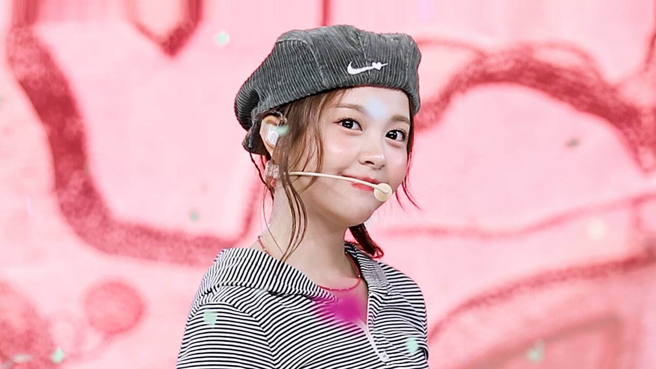 [페이스캠] 하츠투하츠 카르멘 'Pretty Please' (Hearts2Hearts CARMEN FaceCam) 썸네일