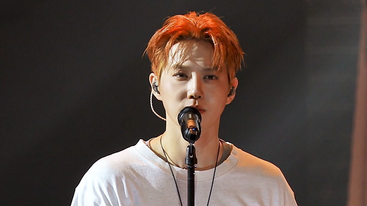 [페이스캠] 수호 'Who Are You' (SUHO FaceCam) 썸네일