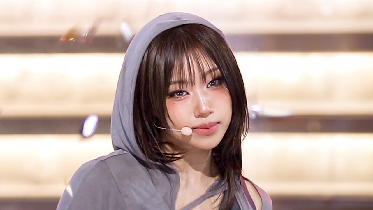 [페이스캠] 이즈나 최정은 'Mamma Mia' (izna CHOI JUNG EUN FaceCam) 썸네일