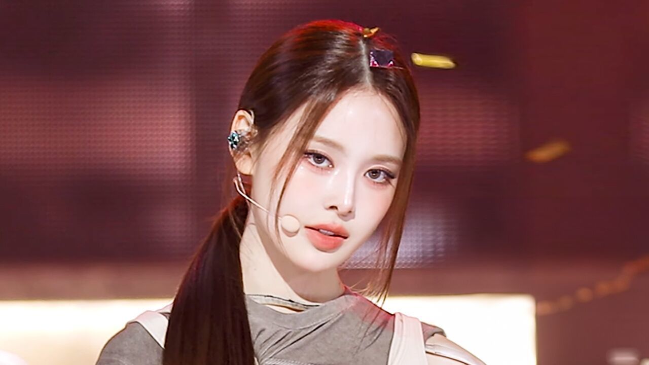 [페이스캠] 이즈나 방지민 'Mamma Mia' (izna BANG JEE MIN FaceCam) 썸네일