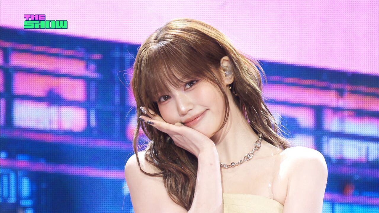 izna - Mamma Mia [THE SHOW 251021] 썸네일