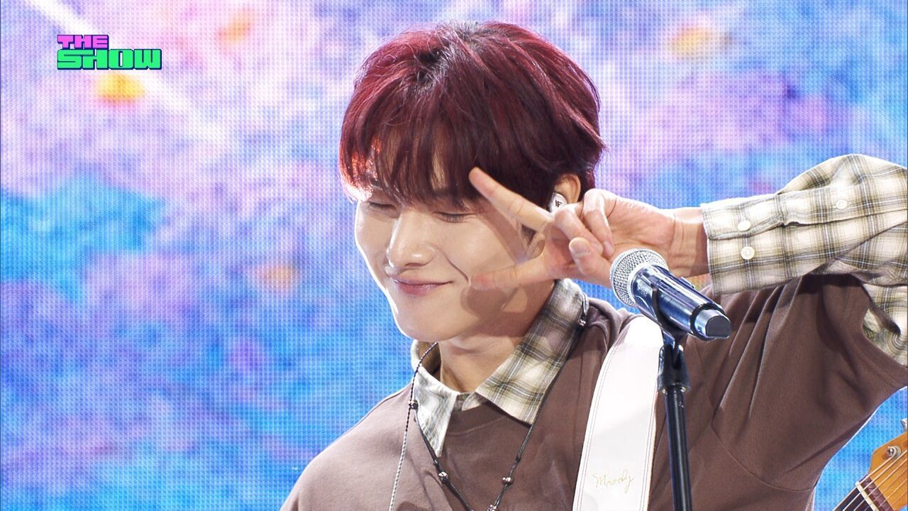 ONEWE(원위) - Lucky 12(행운의 달) [THE SHOW 251021] 썸네일