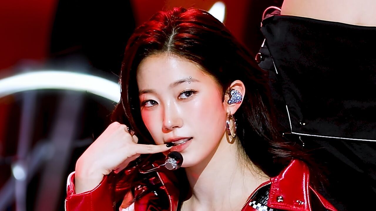 [페이스캠] 르세라핌 카즈하 'SPAGHETTI' (LE SSERAFIM KAZUHA FaceCam) 썸네일