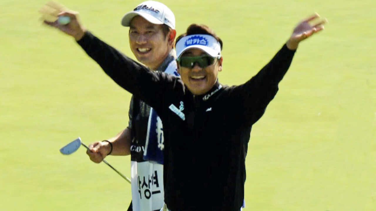 '해맑은 미소' 단독 선두로 달아나는 박상현 [KPGA 투어챔피언십 1R] 썸네일