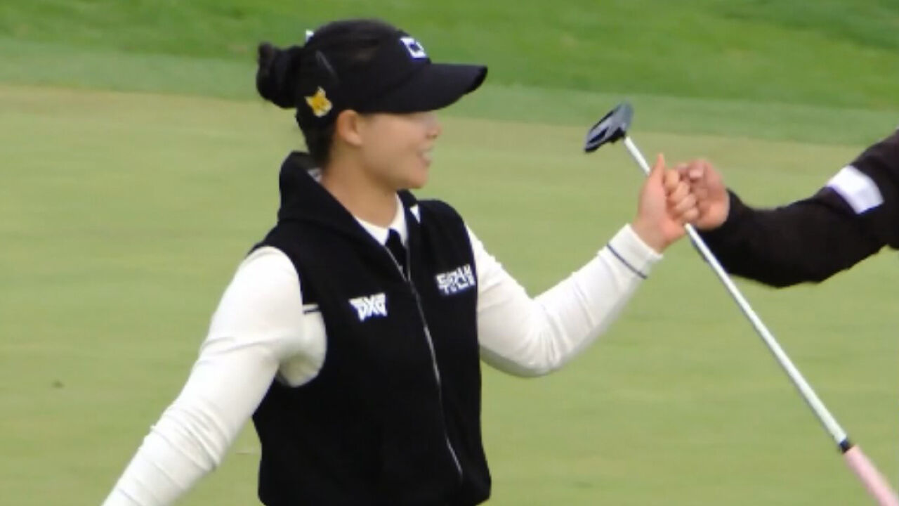'지금까지 4타를 줄입니다!' 과감한 퍼팅을 시도하는 임희정 [대보 하우스디 FR] 썸네일