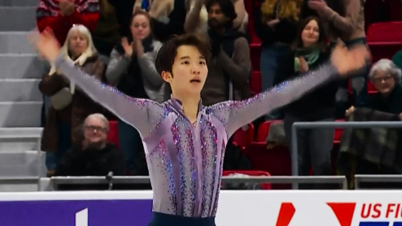 첫 그랑프리 우승을 향한 도전! 쇼트 1위 차지한 토모노 가즈키 [그랑프리 5차 남자 쇼트] 썸네일